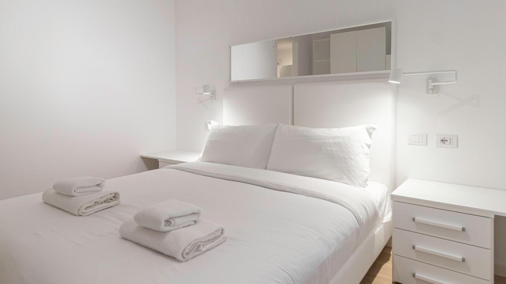Italianway - Compagnoni 12 - Suite Mirabel Милан Экстерьер фото